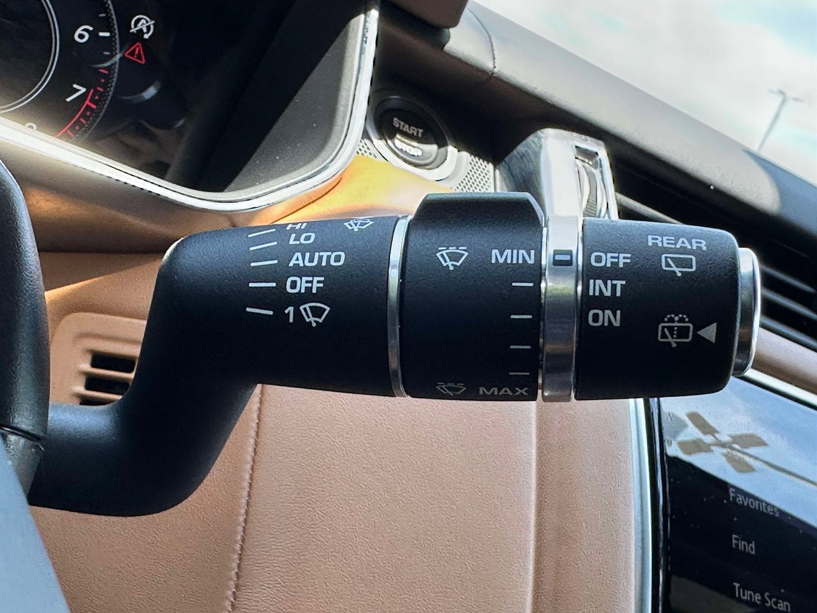 2020 Land Rover Range Rover Sport SVR