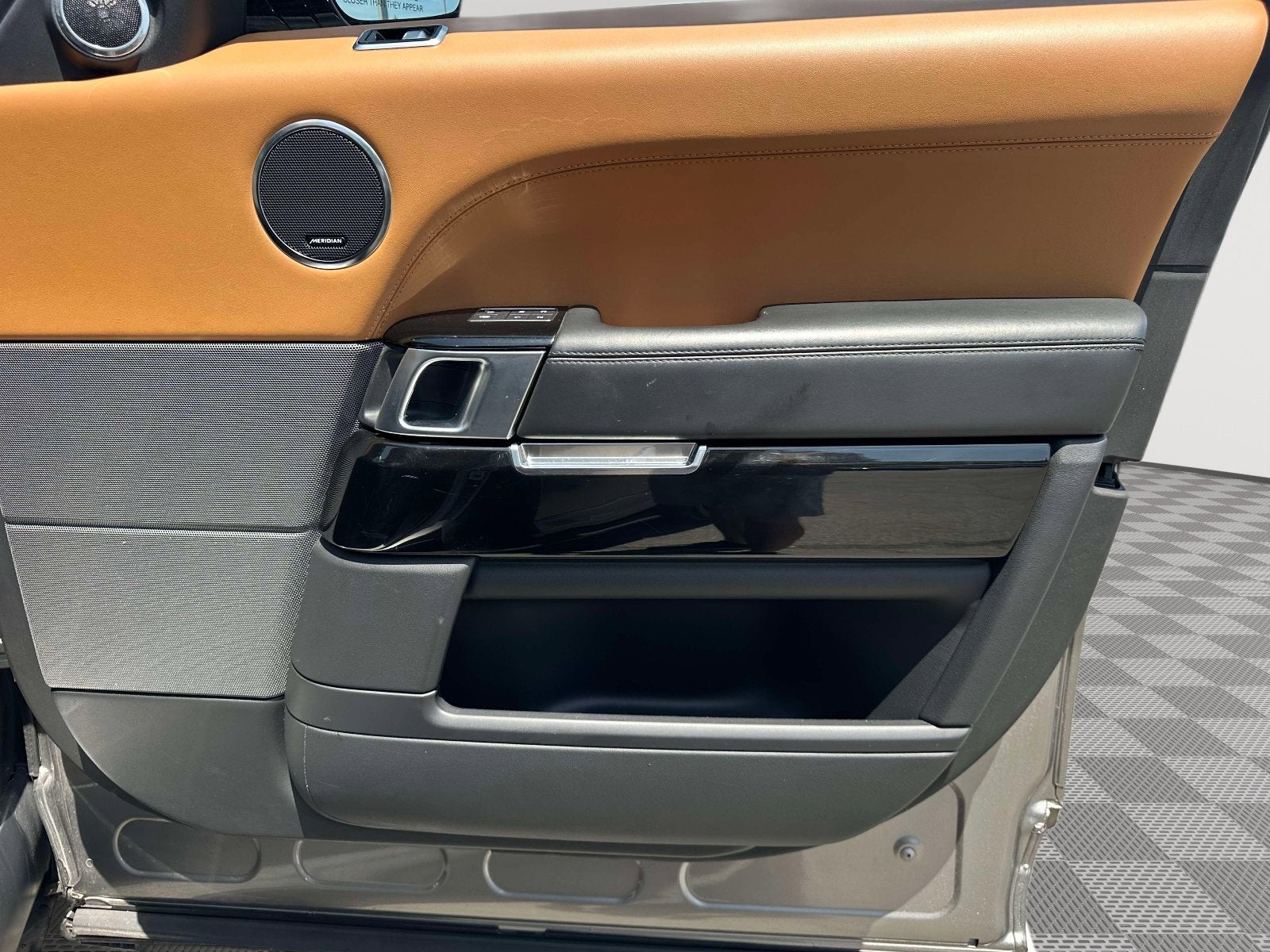 2020 Land Rover Range Rover Sport SVR