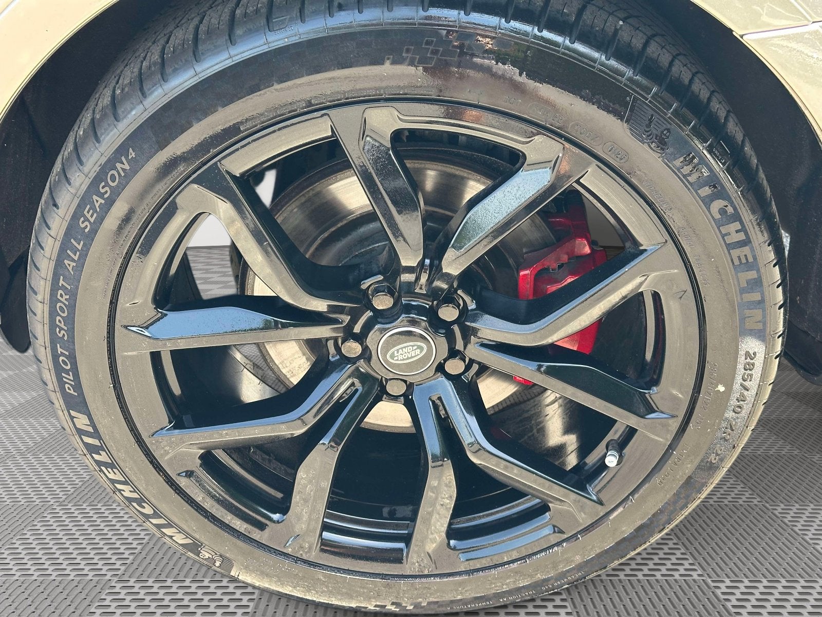 2020 Land Rover Range Rover Sport SVR