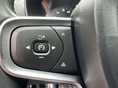 2020 Volvo XC40 Momentum