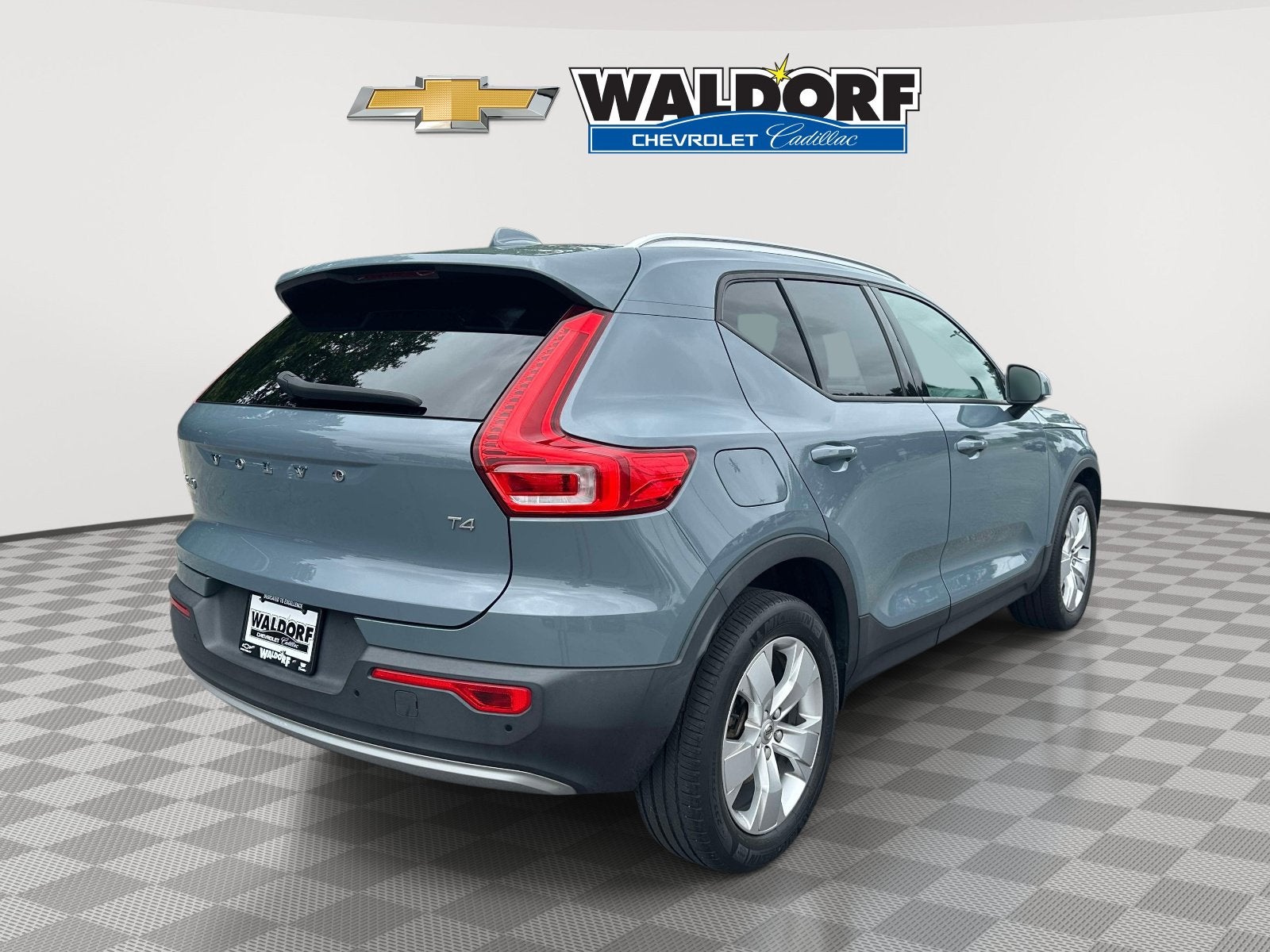 2020 Volvo XC40 Momentum