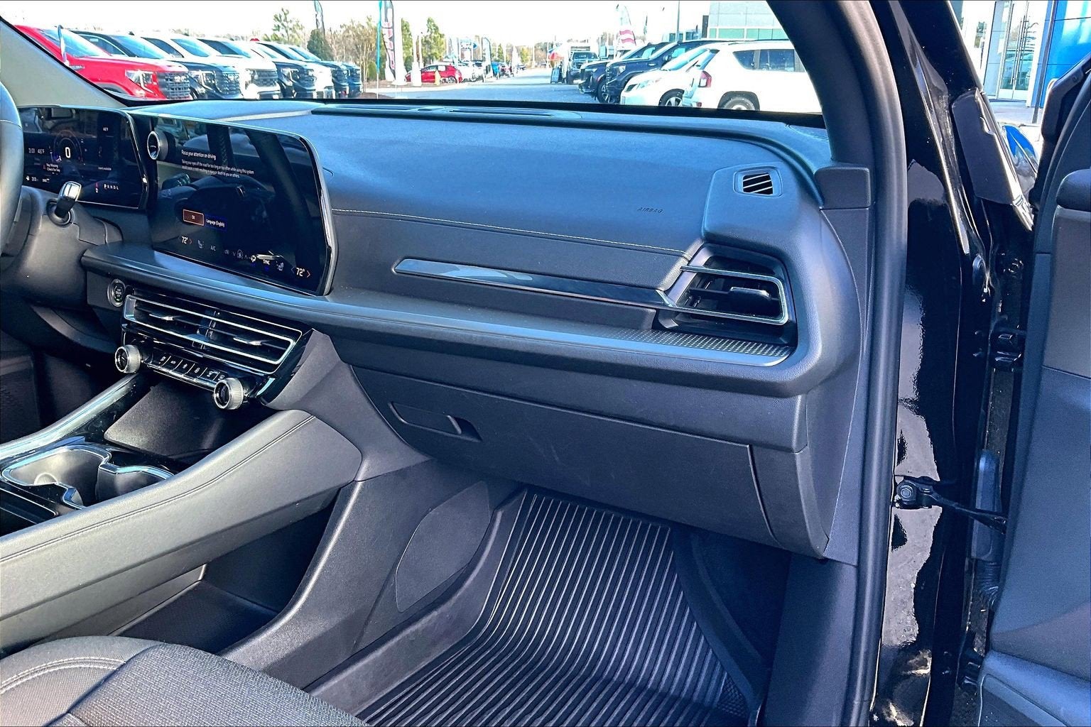 2024 Chevrolet Traverse LS