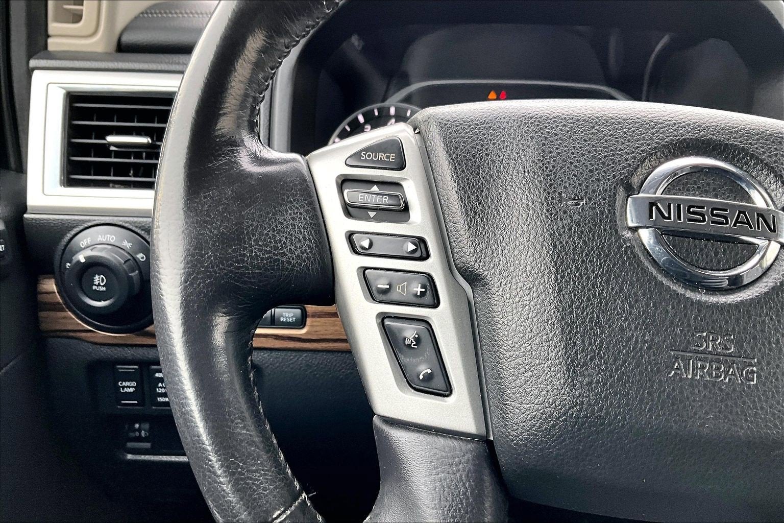 2021 Nissan TITAN Crew Cab SL 4x4