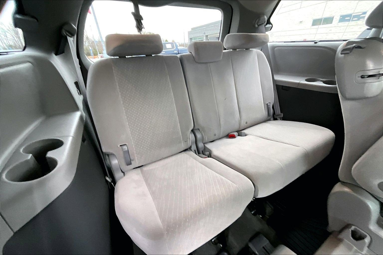 2017 Toyota Sienna LE Auto Access Seat