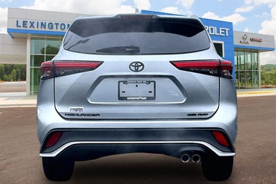 2022 Toyota Highlander XSE